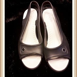 Crocs Wedge Sandals Size 6 Wide